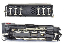 Load image into Gallery viewer, HO Brass Oriental Models WM - Western Maryland - 2-8-0 Steam Ejector H-9 F/P