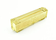 Load image into Gallery viewer, HO Brass VH - Van Hobbies CPR - Canadian Pacific Railway 50 ft Wood Reefer