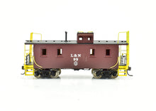 Load image into Gallery viewer, HO Brass PFM - SKI L&N - Louisville & Nashville NE Series Wood Caboose Factory Painted