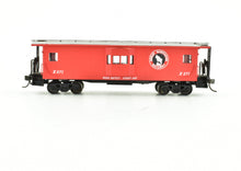 Load image into Gallery viewer, HO Brass Oriental Limited GN -Great Northern Bay Window Caboose CP No. X271