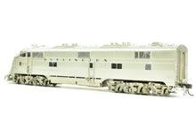 Load image into Gallery viewer, HO Brass OMI - Overland Models, Inc. CB&Q - Burlington Route EMD E5A 1960 Era No. 9915A Professionally Finished