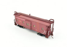 Load image into Gallery viewer, HO Brass PSC - Precision Scale Co. SP - Southern Pacific C-30-4 Bay Window Caboose CP