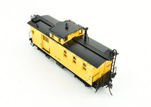 Load image into Gallery viewer, HO Brass Shoreham Shops DM&IR Long Caboose With Side Door, Factory Painted #C-10