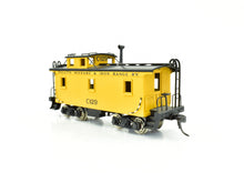 Load image into Gallery viewer, HO Brass PFM - Tenshodo DM&IR - Duluth Missabe & Iron Range Caboose Factory Painted