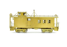 Load image into Gallery viewer, HO Brass Oriental Limited CB&Q - CB&Q NE-1 28' Side Door Wood Caboose