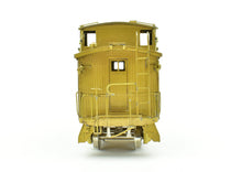 Load image into Gallery viewer, HO Brass Oriental Limited CB&Q - CB&Q NE-1 28' Side Door Wood Caboose