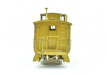 Load image into Gallery viewer, HO Brass Oriental Limited CB&Q - CB&Q NE-1 28' Side Door Wood Caboose