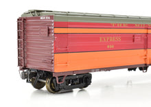 Load image into Gallery viewer, HO Brass Railway Classics MILW - Milwaukee Road 50' Passenger Express Boxcar Factory Painted #936