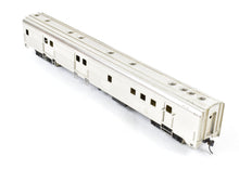 Load image into Gallery viewer, HO Brass Soho SP - Southern Pacific #5005 Baggage Mail Factory Plated