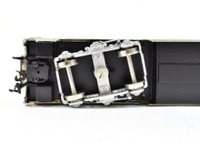 Load image into Gallery viewer, HO Brass Hallmark Models ATSF - Santa Fe High Level Transition Chair Car Super Crown Special Revised Edition