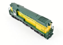 Load image into Gallery viewer, HO Brass The Car Works C&NW - Chicago & North Western Fairbanks Morse FM H-16-66 Road Switcher FP #1609