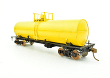Load image into Gallery viewer, HO Brass PSC - Precision Scale Co. Various Roads 11,141 Gallon Tank Car Painted Yellow