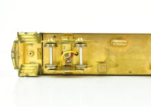Load image into Gallery viewer, HO Brass Suydam PE - Pacific Electric Blimp 71' Coach Powered