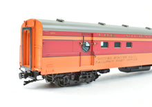 Load image into Gallery viewer, HO Brass Railway Classics MILW - Milwaukee Road Mail Express Car Factory Painted #1213