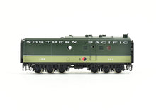 Load image into Gallery viewer, HO Brass W&R Enterprises NP - Northern Pacific Heater Car H-5 Factory Painted Loewy