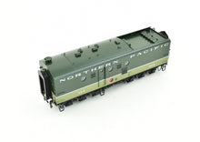 Load image into Gallery viewer, HO Brass W&R Enterprises NP - Northern Pacific Heater Car H-5 Factory Painted Loewy