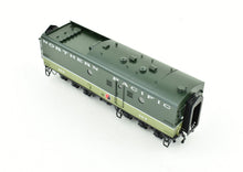 Load image into Gallery viewer, HO Brass W&R Enterprises NP - Northern Pacific Heater Car H-5 Factory Painted Loewy