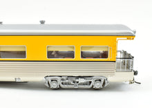 Load image into Gallery viewer, HO Brass CON DP - Division Point #5109S Single Stripe Lightweight Business Car "Wilson McCarthy" Factory Painted