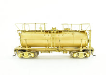 Load image into Gallery viewer, HO Brass Oriental Limited GN - Great Northern Water Car (Aux Tender X-927, X-928 & X-929)