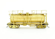 Load image into Gallery viewer, HO Brass Oriental Limited GN - Great Northern Water Car (Aux Tender X-927, X-928 & X-929)