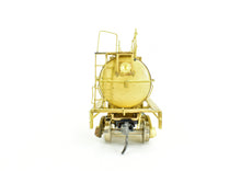 Load image into Gallery viewer, HO Brass Oriental Limited GN - Great Northern Water Car Aux Tender X-927, X-928 & X-929