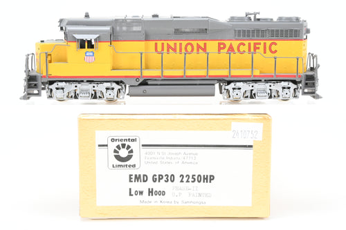 HO Brass Oriental Limited UP - Union Pacific EMD GP30 2250 HP Low Hood Factory Painted/Un-Numbered