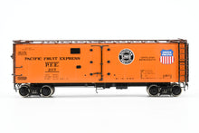 Load image into Gallery viewer, HO Brass CON CIL - Challenger Imports PFE - Pacific Fruit Express R-40-25 Refrigerator Car FP #2117

