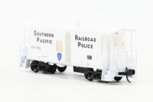 Load image into Gallery viewer, N Micro-Trains Line SP - Southern Pacific Police Caboose 2-Pack
