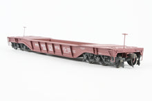 Load image into Gallery viewer, O Brass Alco Models PRR - Pennsylvania Railroad F33 Greenville Well Flat Custom Painted &amp; Weathered No. 470095
