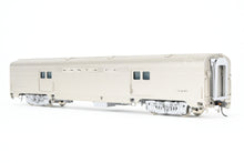 Load image into Gallery viewer, HO Brass W&amp;R Enterprises ATSF - Santa Fe Baggage-Mail Car No&#39;s 3404 - 3408 Finished as No. 3405
