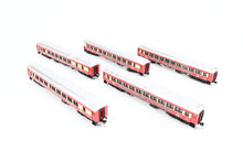 Load image into Gallery viewer, N Micro-Trains Line Various Roads Royal American Shows Trains Set 5-Pack
