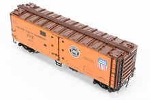 Load image into Gallery viewer, HO Brass CON CIL - Challenger Imports PFE - Pacific Fruit Express R-40-25 Refrigerator Car FP #2117
