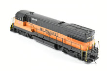 Load image into Gallery viewer, HO Brass Oriental Limited MILW - Milwaukee Road GE U-23B 2300 HP Low Hood With FB-2 Trucks CP #4800
