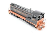 Load image into Gallery viewer, HO Brass Hallmark Models SP – Southern Pacific VO-1000 Diesel Switcher Custom Painted on Walthers Chassis
