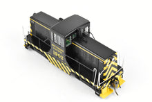 Load image into Gallery viewer, HO NEW Rapido Trains, Inc. SP - Southern Pacific GE 44 Tonner FP #1902 (Tiger Stripe Scheme) w/ESU DCC/Sound
