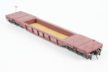 Load image into Gallery viewer, O Brass Alco Models PRR - Pennsylvania Railroad F33 Greenville Well Flat Custom Painted &amp; Weathered No. 470095
