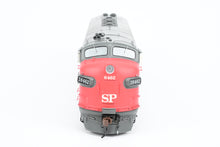 Load image into Gallery viewer, HO Athearn Genesis SP - Southern Pacific EMD FP7A Passenger FP #6452 w/ LED Lighting
