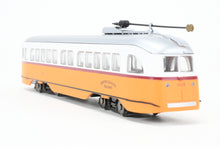 Load image into Gallery viewer, HO ConCor BER - Boston Elevated Railway PCC Streetcar 1936-1970 DCC Ready Factory Painted No. 3015
