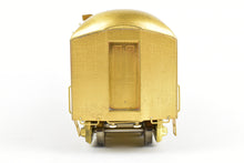 Load image into Gallery viewer, HO Brass S. Soho &amp; Co. SP - Southern Pacific 62&#39; Harriman Railway Post Office Car
