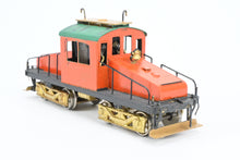 Load image into Gallery viewer, HO Brass Soho CNS&amp;M - North Shore Line #450 Steeple Cab Electric CP Private Road
