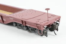Load image into Gallery viewer, O Brass Alco Models PRR - Pennsylvania Railroad F33 Greenville Well Flat Custom Painted &amp; Weathered No. 470095
