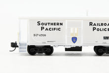 Load image into Gallery viewer, N Micro-Trains Line SP - Southern Pacific Police Caboose 2-Pack
