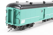Load image into Gallery viewer, HO Brass Railworks PC - Penn Central B-60b Baggage Car w/Roof Vents Factory Painted
