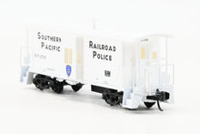 Load image into Gallery viewer, N Micro-Trains Line SP - Southern Pacific Police Caboose 2-Pack
