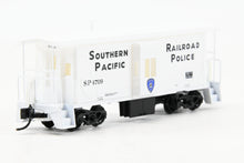 Load image into Gallery viewer, N Micro-Trains Line SP - Southern Pacific Police Caboose 2-Pack
