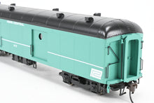 Load image into Gallery viewer, HO Brass Railworks PC - Penn Central B-60b Baggage Car w/Roof Vents Factory Painted
