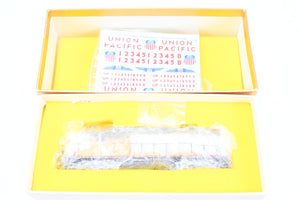 HO Brass Oriental Limited UP - Union Pacific EMD GP30 2250 HP Low Hood Factory Painted/Un-Numbered