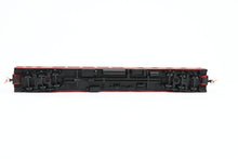 Load image into Gallery viewer, N Micro-Trains Line Various Roads Royal American Shows Trains Set 5-Pack
