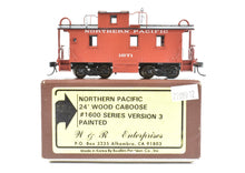 Load image into Gallery viewer, HO Brass W&amp;R Enterprises NP - Northern Pacific 24&#39; Wood Caboose #1600 Series Version 3 Painted
