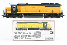 Load image into Gallery viewer, HO ScaleTrains "Rivet Counter” C&amp;NW - Chicago &amp; North Western EMD SD45 Phase IIb “OY” Scheme FP No. 958 DCC Ready Version First Run
